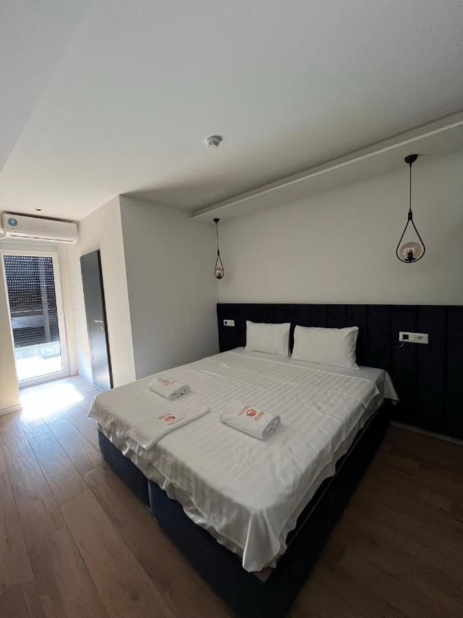 Kubi Hotel Struga Luaran gambar