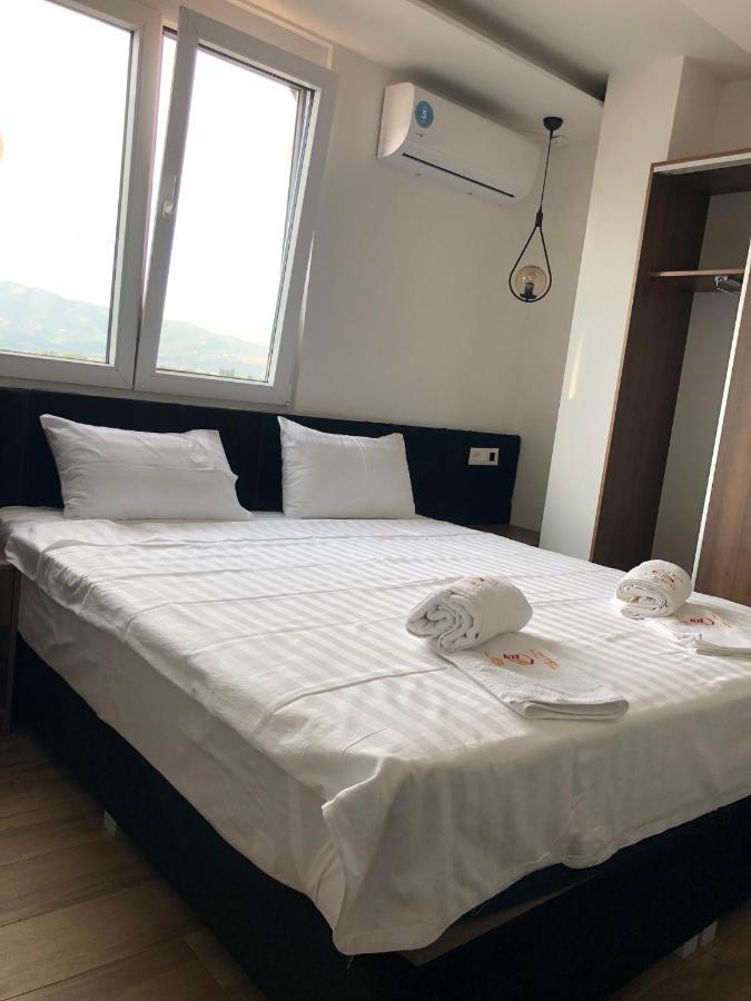 Kubi Hotel Struga Luaran gambar